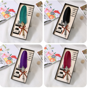Solid Colour Quill Gift Box
