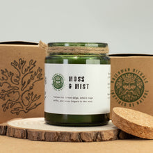 Load image into Gallery viewer, Greenman Woodwick Soy Candle - Moss &amp; Mist