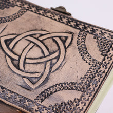 Load image into Gallery viewer, Circle Triquetra - Esoteric Notebook - Antique Grey - 200 pages  Stich Edge- 17.5x12.5x3cm