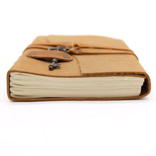 Load image into Gallery viewer, Oiled Tan Leather &amp; Key - 200 pages - 13x18cm